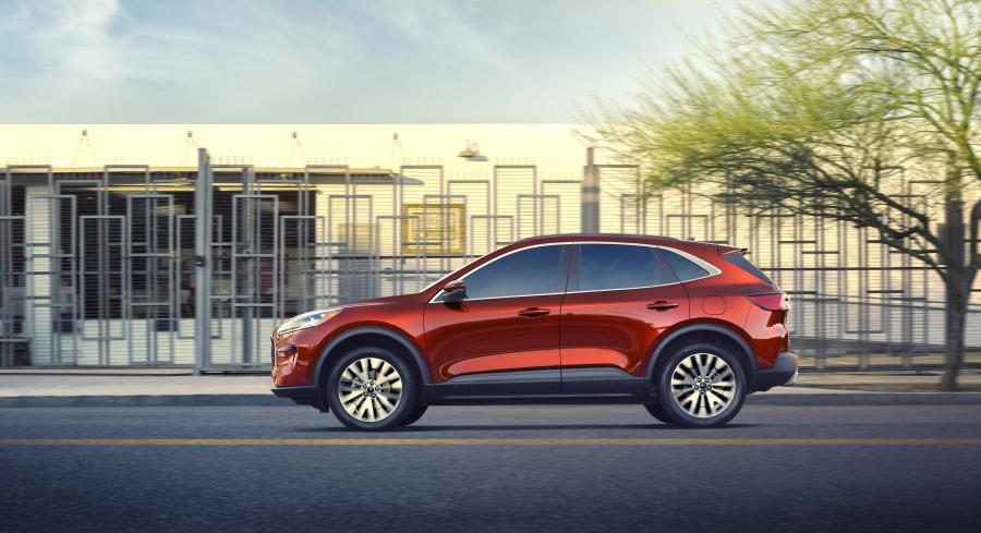 Ford Escape Hybrid SE 2019 года  (NA) (фото 9 из 12)